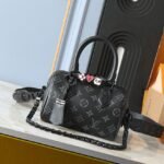 Louis Vuitton Speedy18