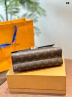 Louis Vuitton Victoire Handbag Monogram Canvas and Leather - Image 5