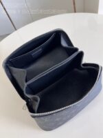 Louis Vuitton M11508 Toiletry Bag - Image 7