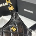 CHANEL SMALL HOBO BAG - Image 6