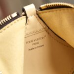 Louis Vuitton M11672 Bloom Pouch - Image 10