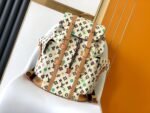 Louis Vuitton M25240 Christopher MM - Image 2