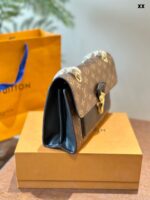 Louis Vuitton Victoire Handbag Monogram Canvas and Leather - Image 3