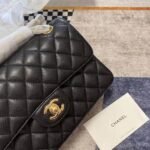 CHANEL Classic Flap Handbag GRAINED CALFSKIN & GOLD METAL - Image 9