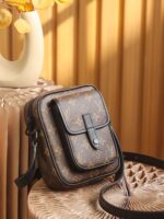 Louis Vuitton M69404 Christopher Wearable Wallet - Image 5