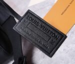 Louis Vuitton M57080 TAKEOFF Messenger Bag - Image 8
