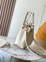 Louis Vuitton M25452 LV Bundle - Image 5