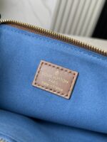 Louis Vuitton M21276 Coussin MM - Image 10