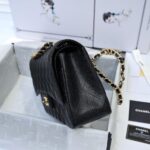 CHANEL LARGE CLASSIC HANDBAG  Grained Calfskin & Gold Metal - Image 7