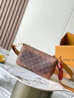 Louis Vuitton M11623 Pochette Accessoire XL - Image 2