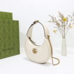 GG Marmont half-moon-shaped mini bag - Image 3