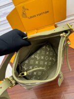 Louis Vuitton M46672 CarryAll PM - Image 4