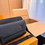 Louis Vuitton M22482 Fastline Messenger - Image 4