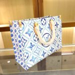 Louis Vuitton M11262 OnTheGo MM - Image 6