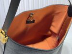 Louis Vuitton M24856 Low Key Hobo MM - Image 9