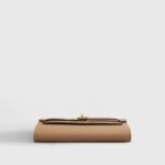 Hermès Kelly To Go Epsom Biscuit/Mauve Sylvester Gold Hardware - Image 3