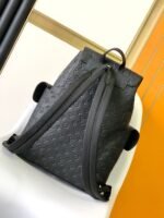 Louis Vuitton M55699 Christopher MM - Image 4