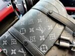 Louis Vuitton M45419 Christopher MM - Image 5