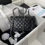 CHANEL SMALL CLASSIC HANDBAG Grained Calfskin & Silver Metal - Image 3