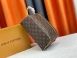 Louis Vuitton King Size Toiletry Bag M47528 - Image 2