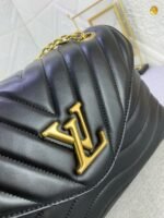 Louis Vuitton M21615 New Wave Chain Bag GM Black - Image 4