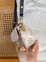Louis Vuitton M83091 Wallet on Chain Ivy - Image 3