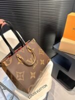 Louis Vuitton ONTHEGO MM M45321 - Image 5