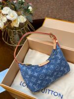 Louis Vuitton Hills Pochette M82949 - Image 2