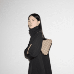 Gucci Emblem small shoulder bag - Image 2