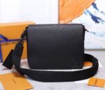 Louis Vuitton M57080 TAKEOFF Messenger Bag - Image 3