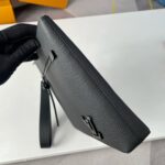 Louis Vuitton M69837 TAKEOFF Clutch - Image 9