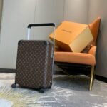 Louis Vuitton M20294 Horizon 55 - Image 6