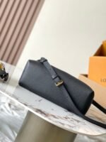Louis Vuitton M47209 LV Bundle - Image 5