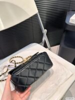 Chanel chain bag - Image 7