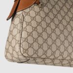GG Emblem medium shoulder bag - Image 7
