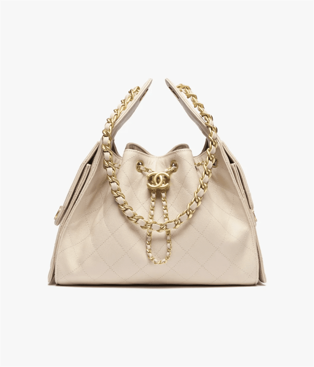 cc8b3411d06baf56d4a85c144f2d6b6b CHANEL 25 Small Handbag - Image 1