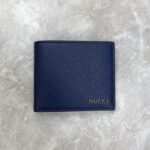 Bi-fold wallet with Gucci script - Image 7