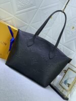 Louis Vuitton M46357 Travel Bag - Image 6
