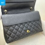 CHANEL Classic Maxi Handbag GRAINED CALFSKIN & GOLD METAL - Image 9