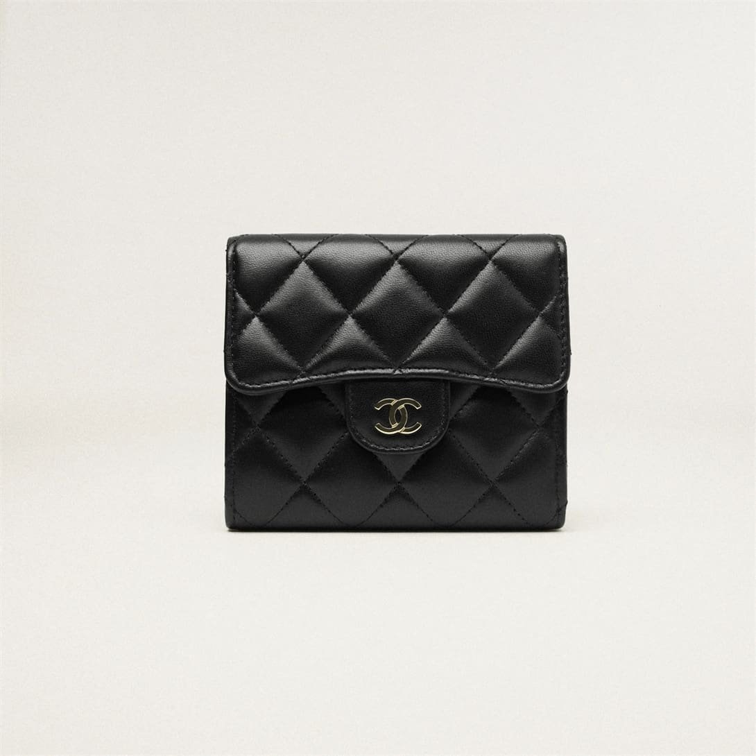 e79f7199d688e755772174bf84d67644 Chanel Classic Small Flap Wallet - Image 1