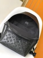 Louis Vuitton M46553 Discovery Backpack - Image 9