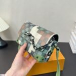 Louis Vuitton M83172 Steamer Wearable Wallet - Image 5