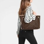 Louis Vuitton Neverfull MM Tote M41177 - Image 2