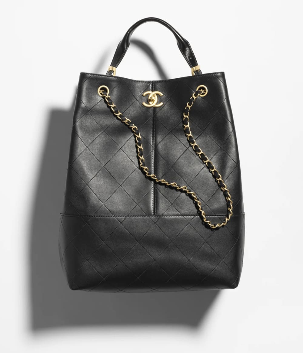f0c49e54ecea8391aa2cdda3be883fe5 Chanel Shopping Bag - Image 1
