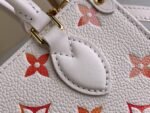 Louis Vuitton M47115 OnTheGo BB - Image 4