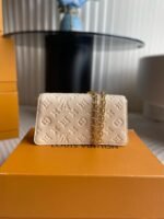 Louis Vuitton M82836 WALLET ON CHAIN ​​METIS handbags - Image 4