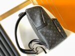 Louis Vuitton M43186 Discovery Backpack - Image 3