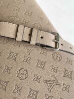 Louis Vuitton M24133 Medium HAND IT ALL - Image 7