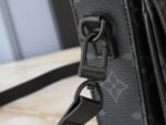 Louis Vuitton M82252 S-Lock Vertical Wearable Wallet - Image 9