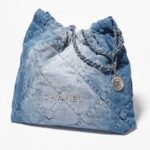 CHANEL 22 in denim small